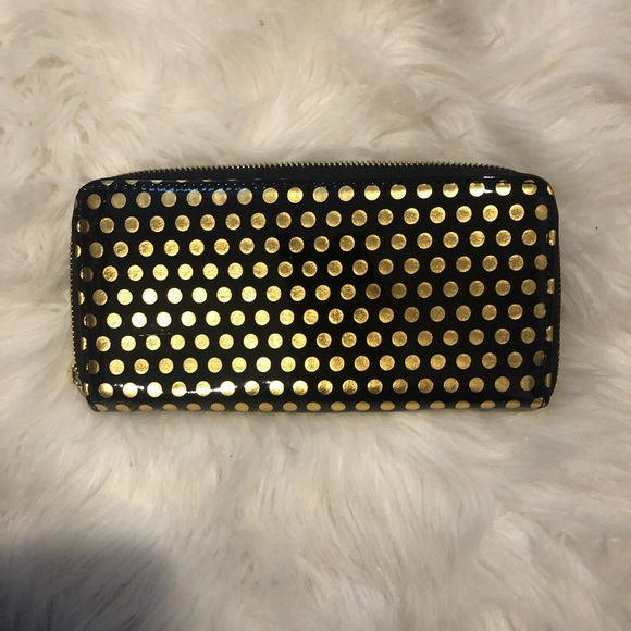 Fun polka dotted wallet! - Picture 2 of 3